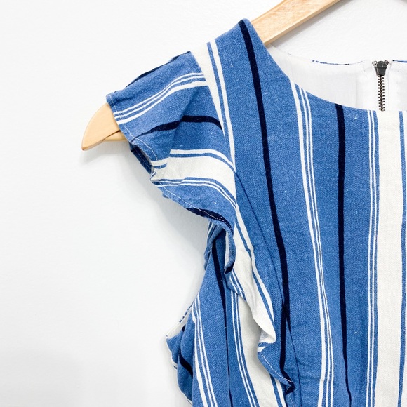 - SOLD - LOST + WANDER LINEN CROP TOP - Picture 5 of 9